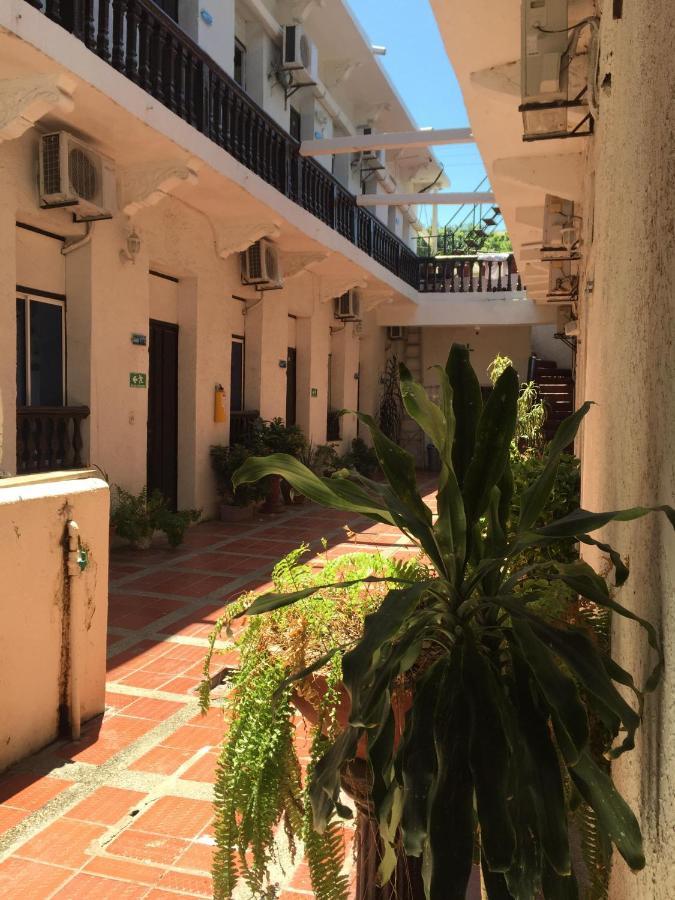 Hotel Andalucia Inn Santa Marta  Exterior photo